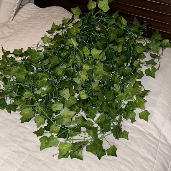 Faux Green Vine - Picture 4 of 7